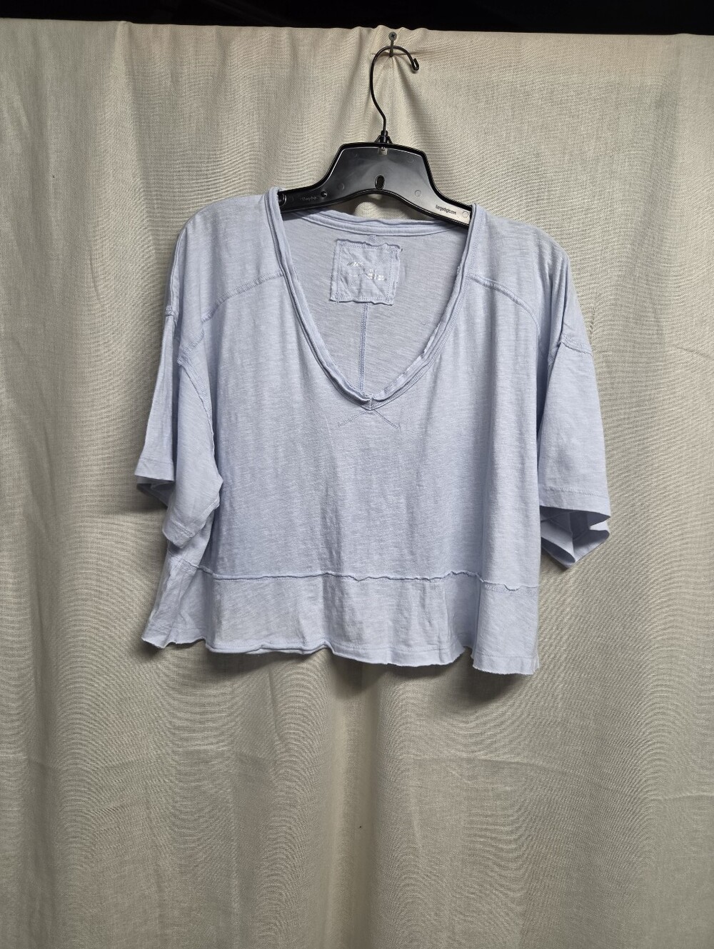 💙 NWT aerie Light Blue V-Neck Cropped Tee
